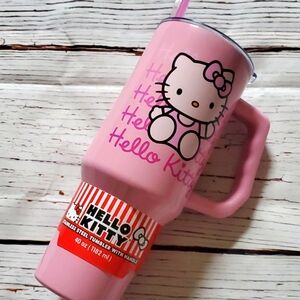 🆕️ CUTE SANRIO PINK HELLO KITTY 40 OZ TUMBLER 💕
